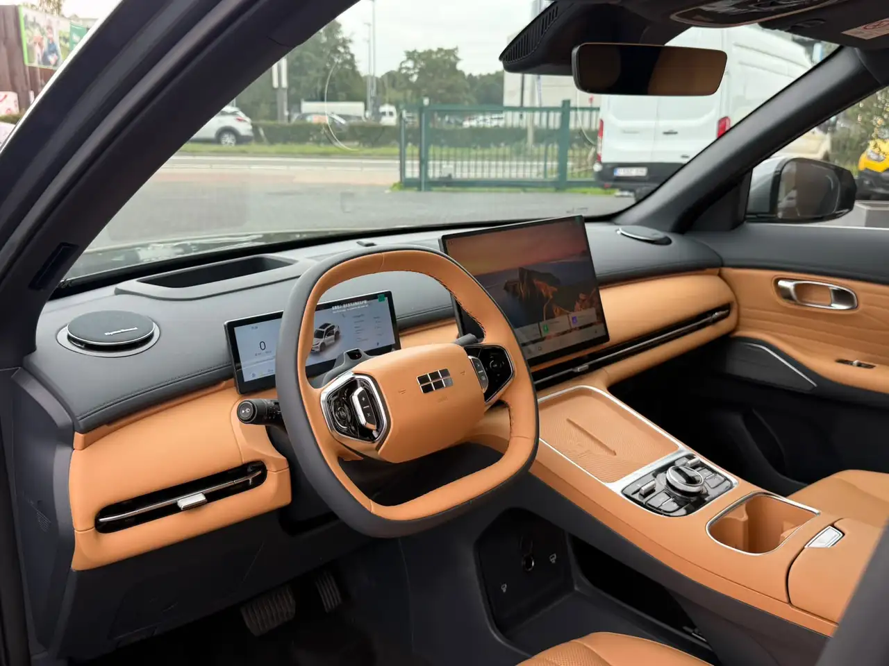 Geely Starray EM-i - 9