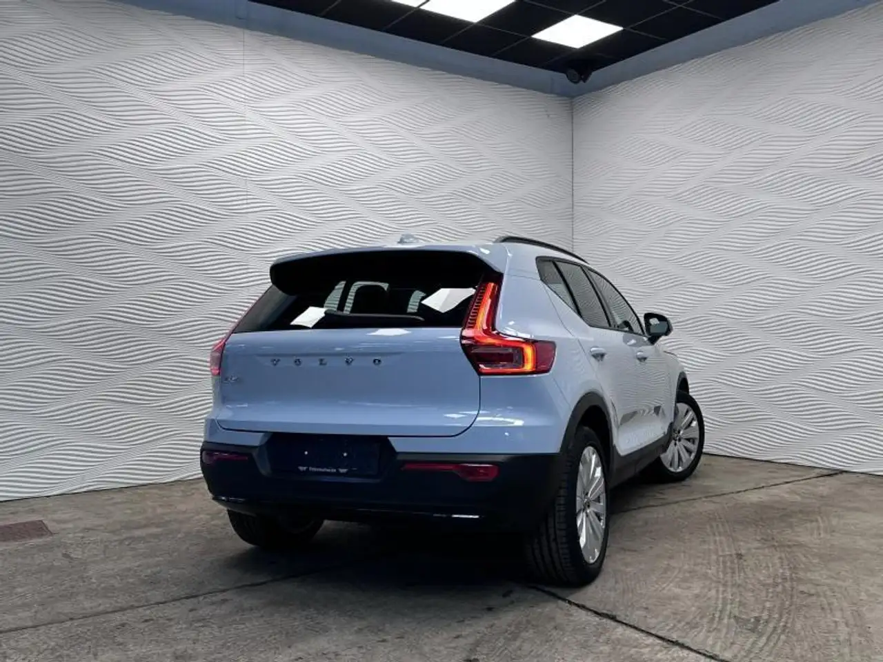 Volvo EX40 - 11