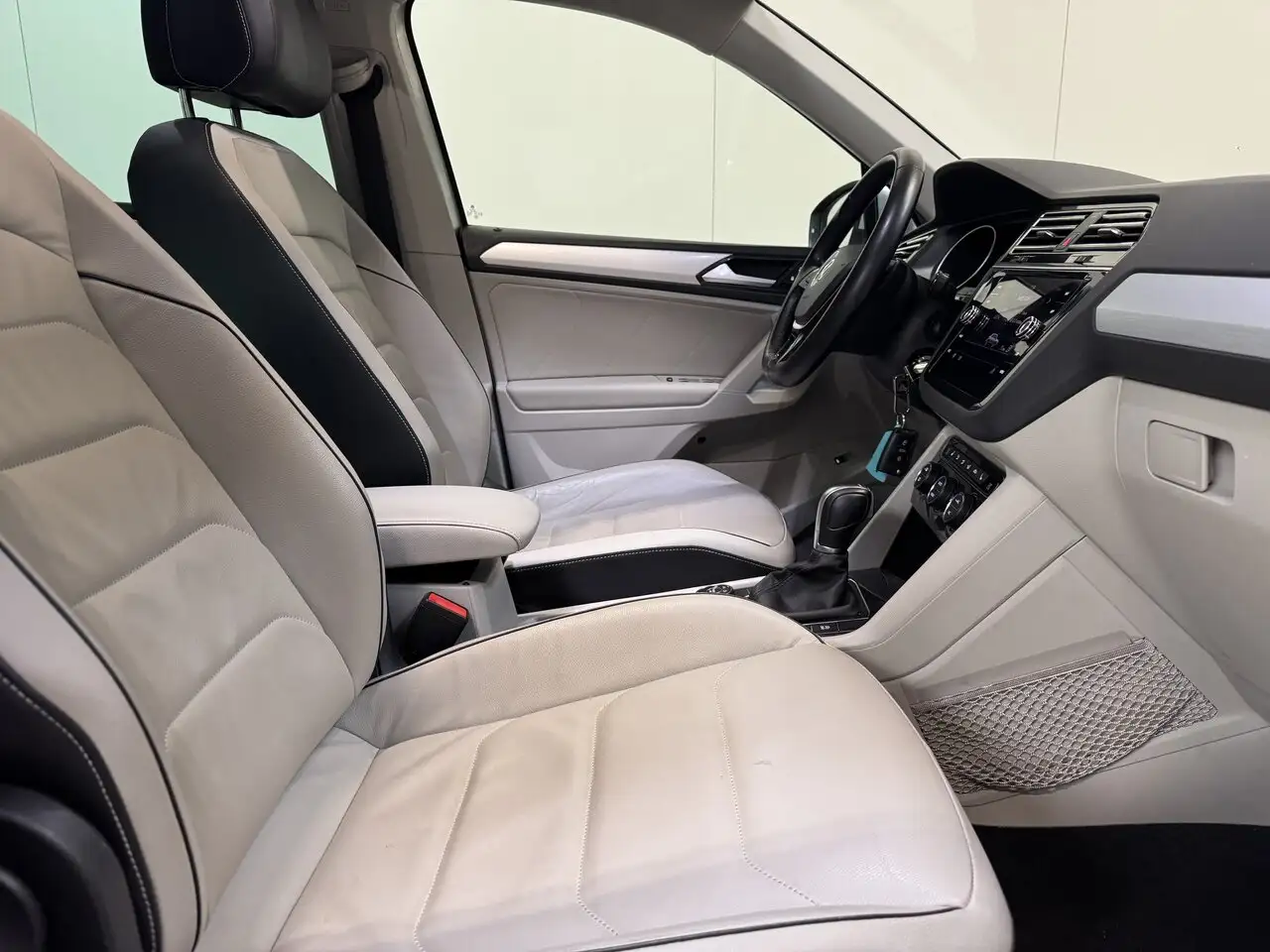 Volkswagen Tiguan - 2