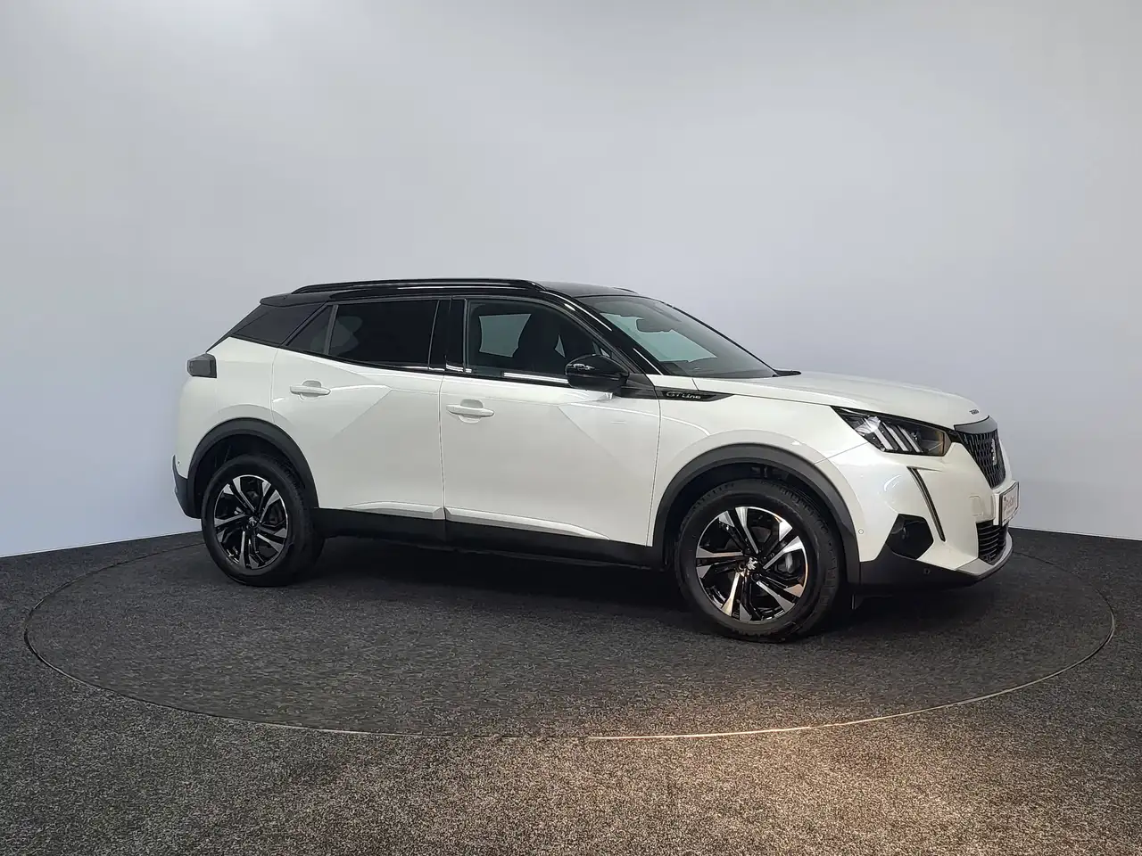 Peugeot 2008 - 8