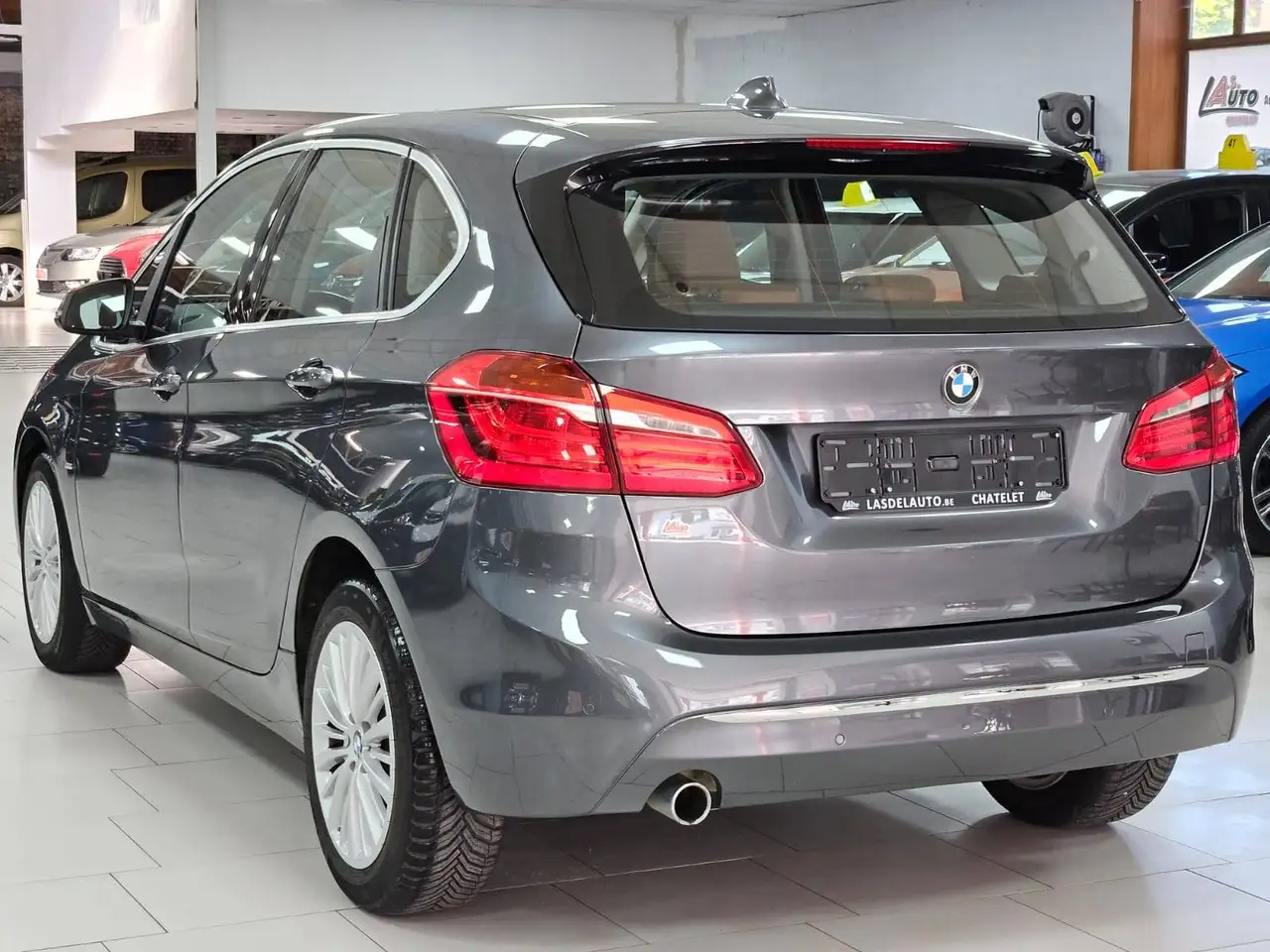 BMW 216 - 4