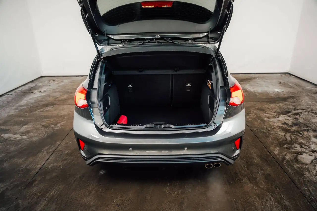 Ford Focus - 8