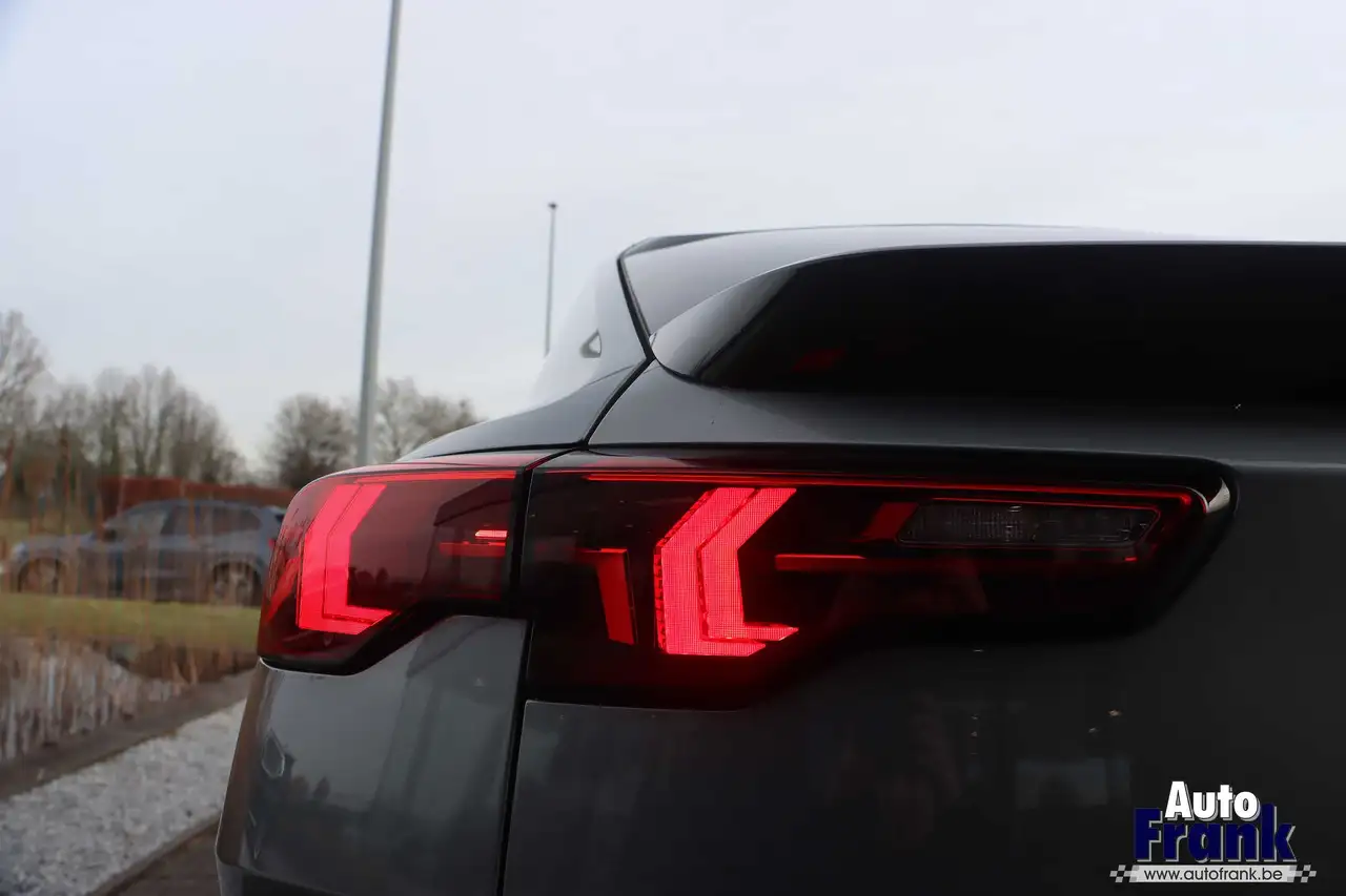 BMW iX2 - 12