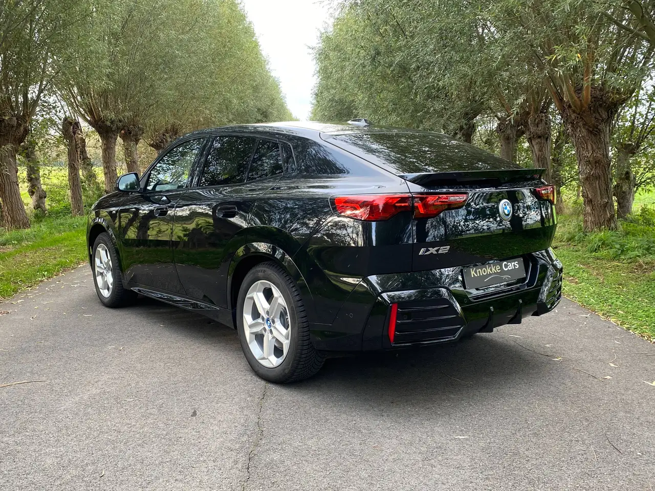 BMW iX2 - 6