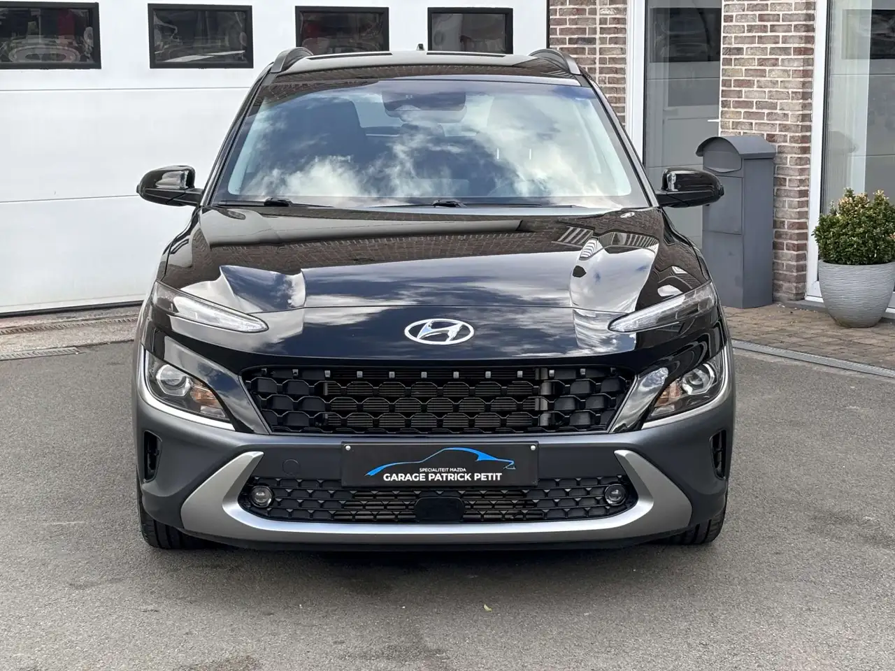Hyundai KONA - 2