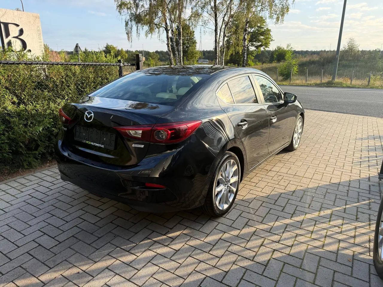 Mazda 3 - 4
