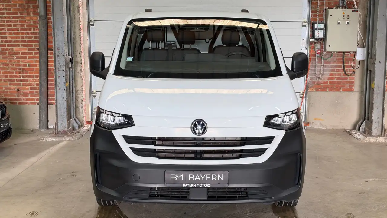 Volkswagen T7 Transporter - 12