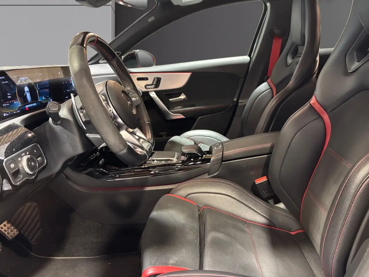 Mercedes-Benz A 45 AMG - 12