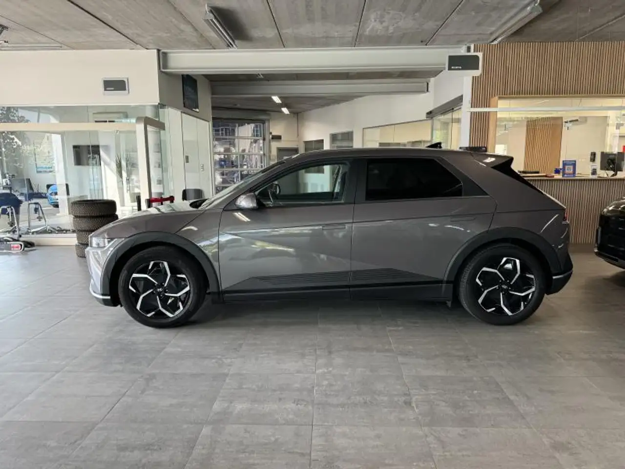 Hyundai IONIQ 5 - 8