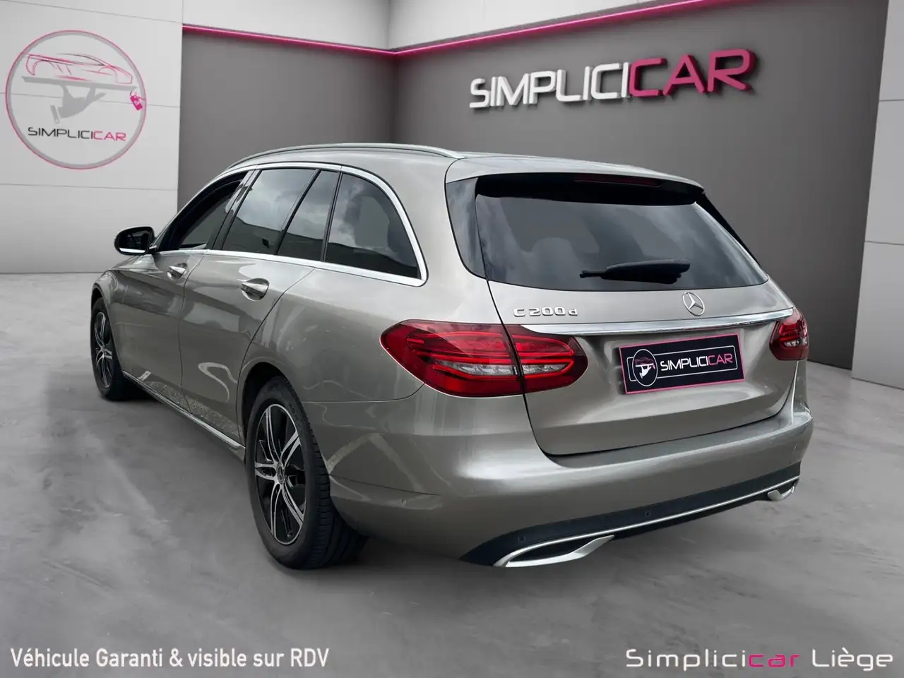 Mercedes-Benz C 200 - 5