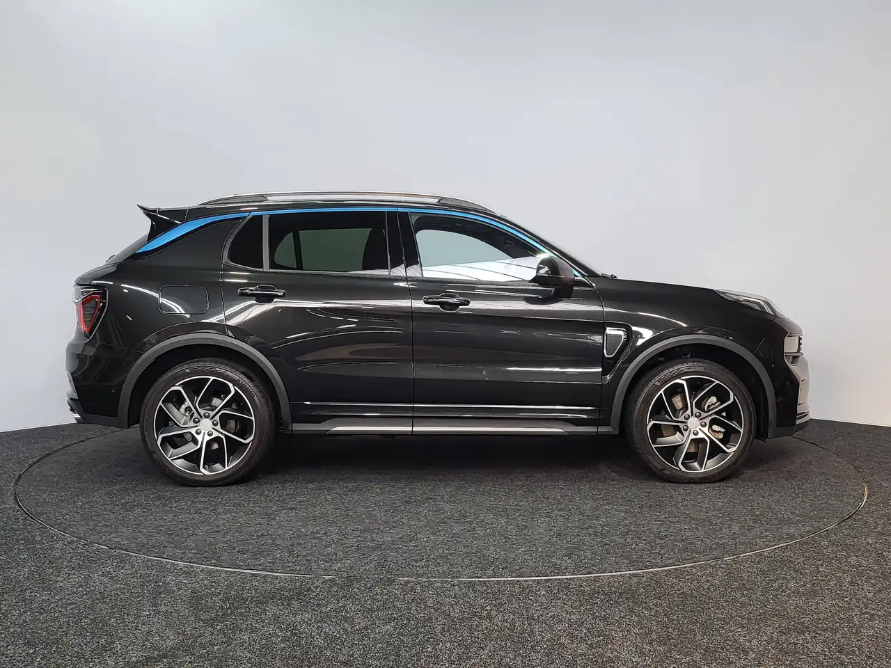 Lynk & Co 01 - 7