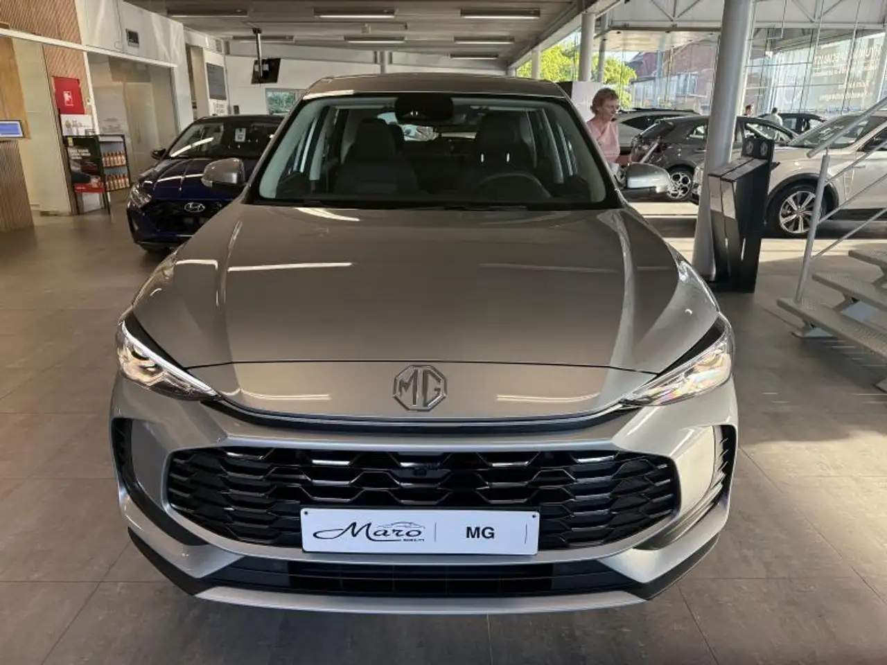 MG ZS - 10
