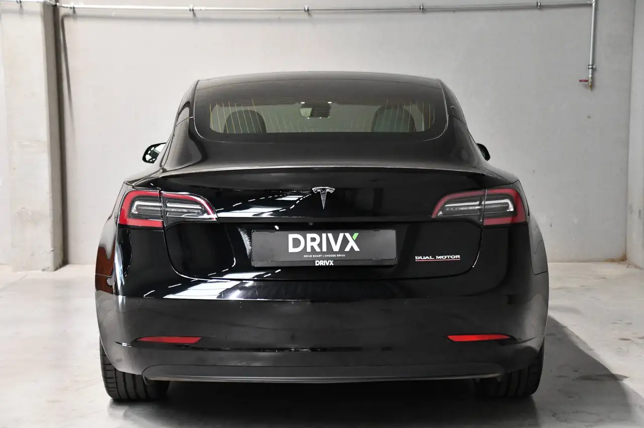 Tesla Model 3 - 11