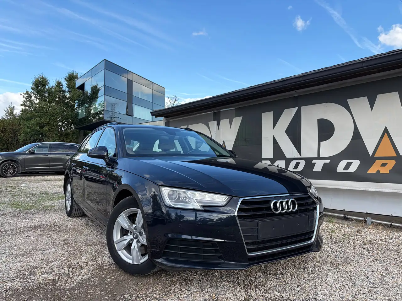 Audi A4 - 1