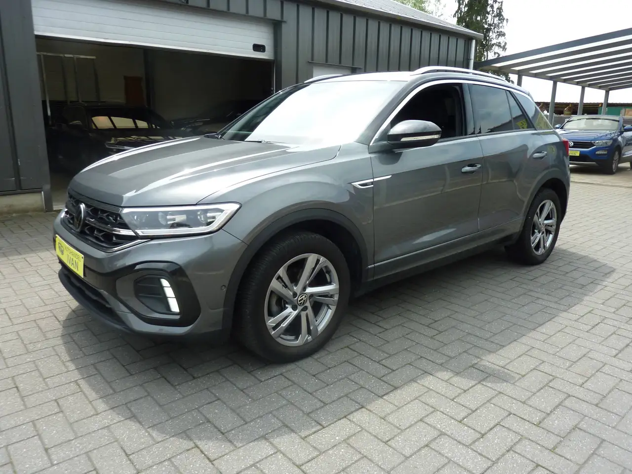 Volkswagen T-Roc - 3