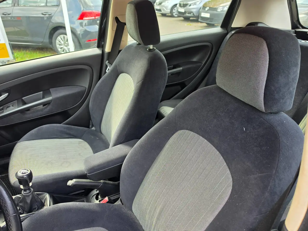 Fiat Grande Punto - 10