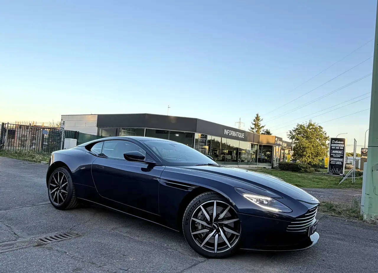 Aston Martin DB11 - 9