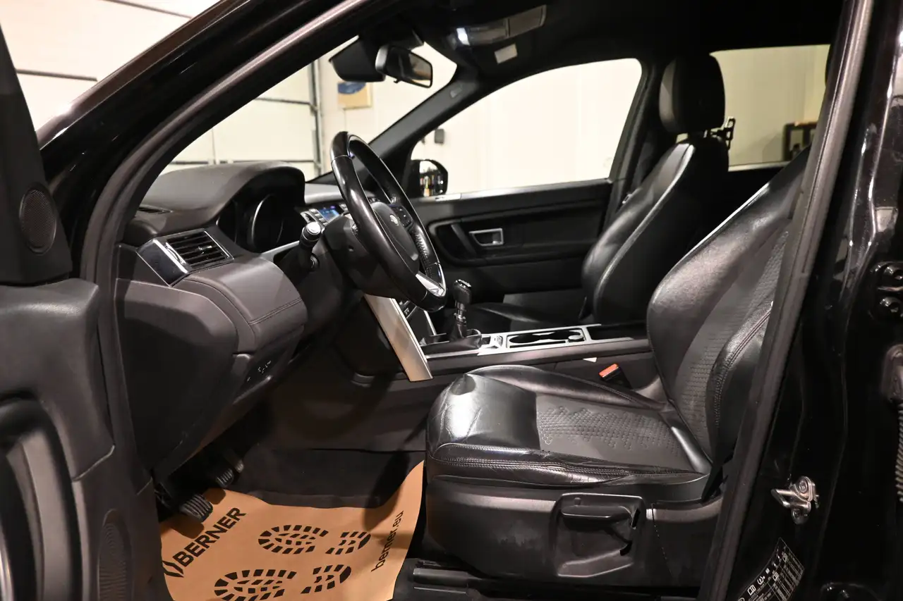 Land Rover Discovery Sport - 12