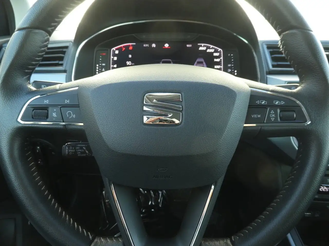 SEAT Arona - 8