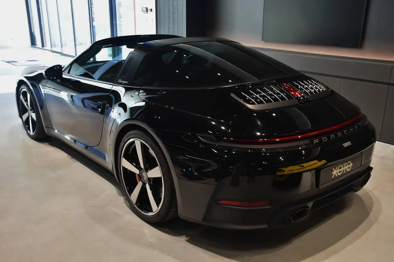 Porsche 911 - 4