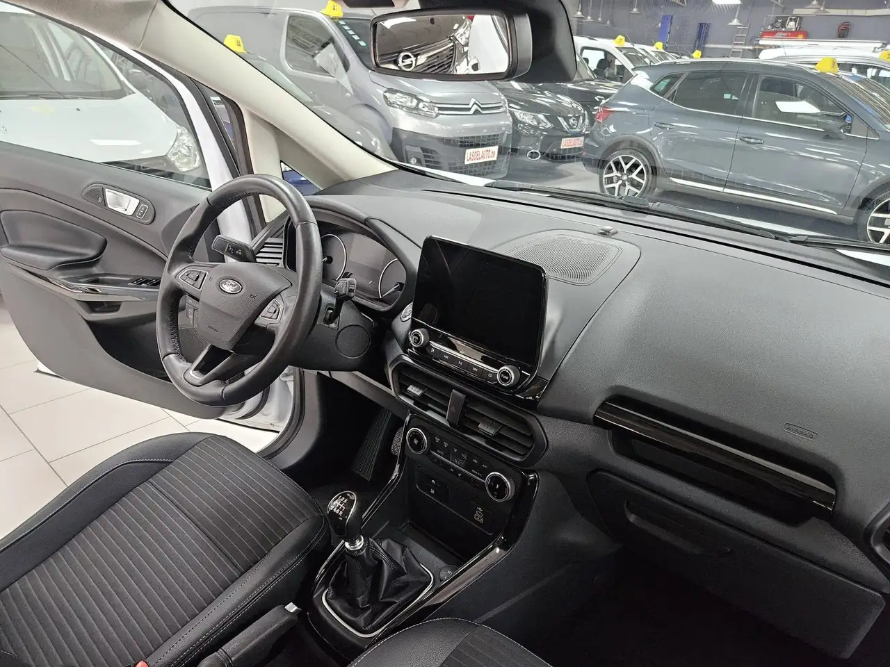 Ford EcoSport - 11