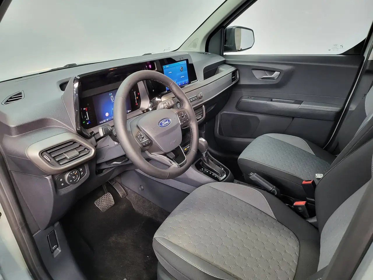 Ford Tourneo Courier - 11