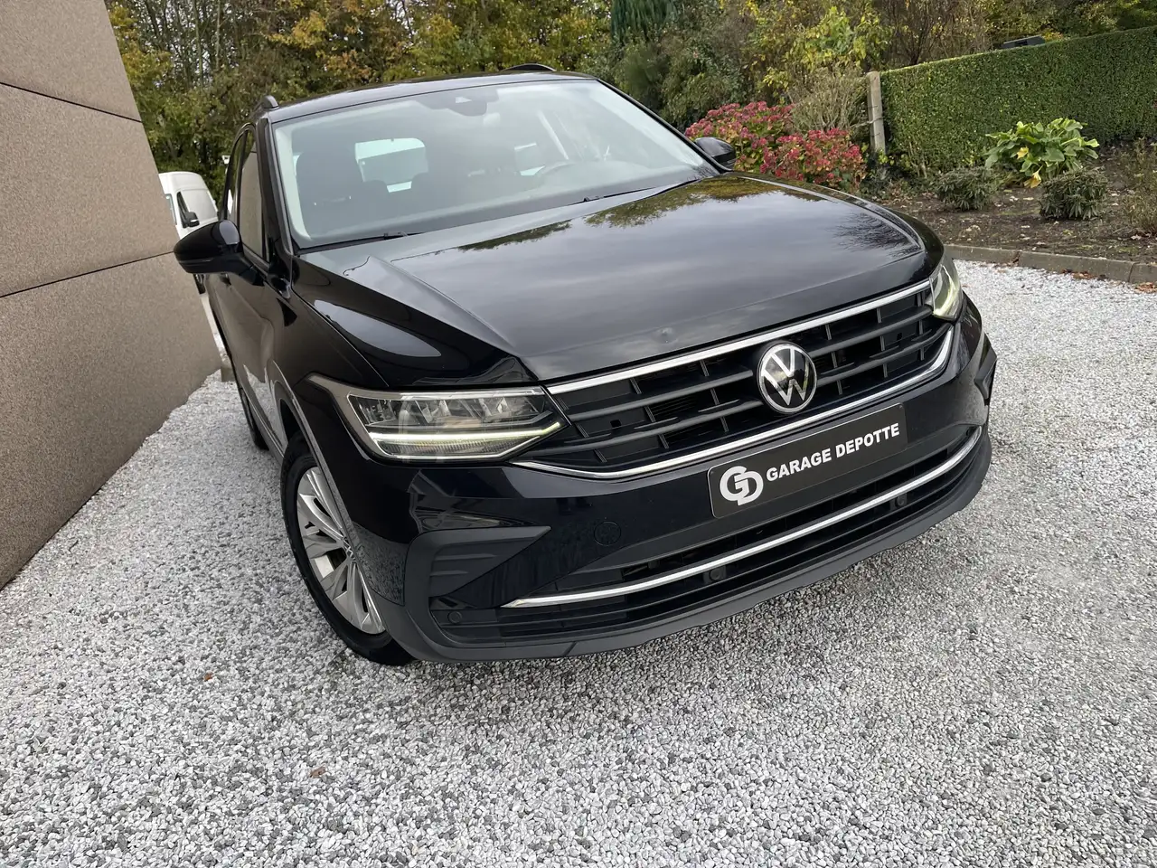 Volkswagen Tiguan - 8