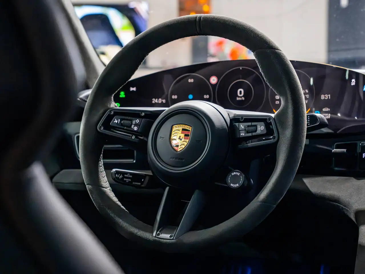 Porsche Taycan - 10