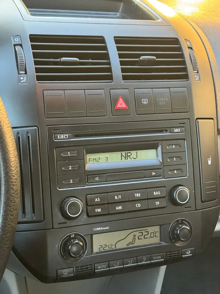 Volkswagen Polo - 11