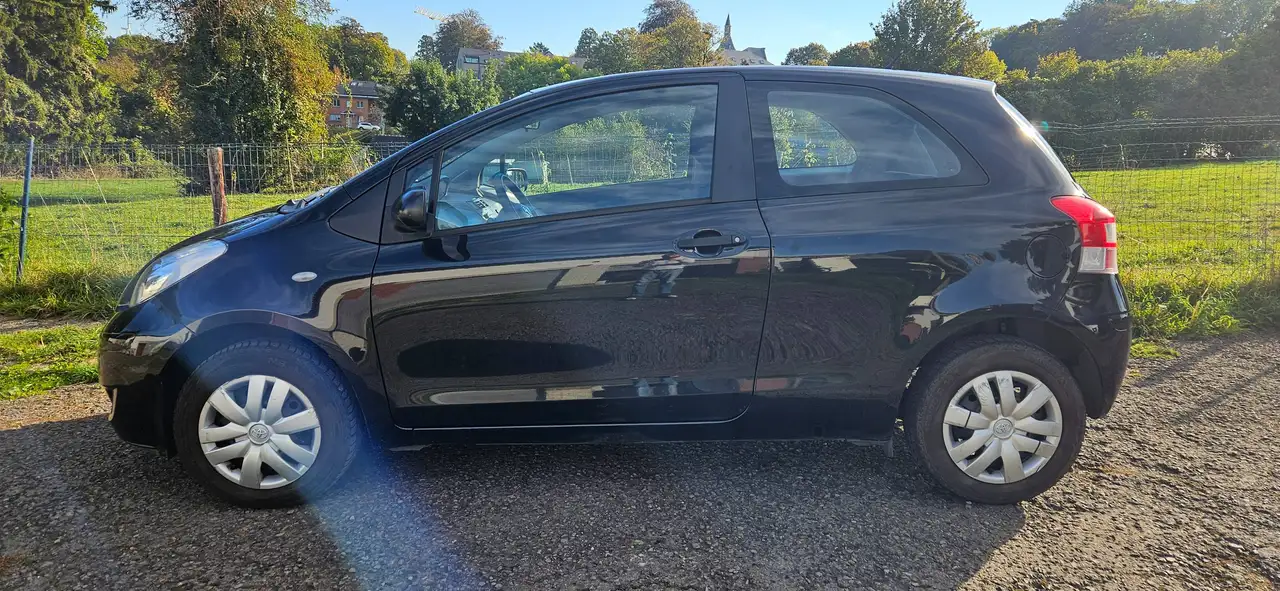 Toyota Yaris - 4