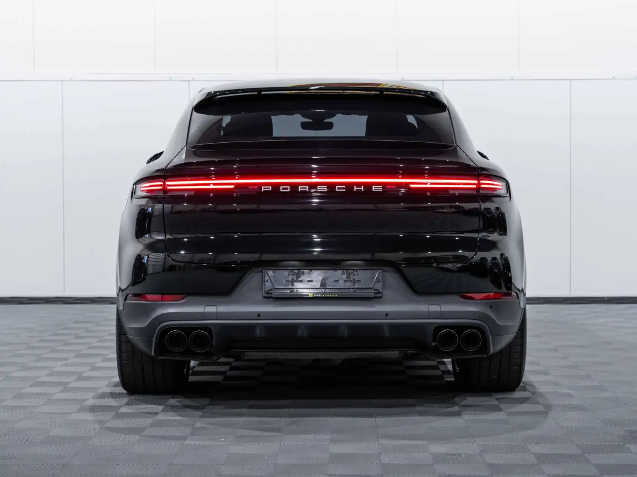 Porsche Cayenne - 4