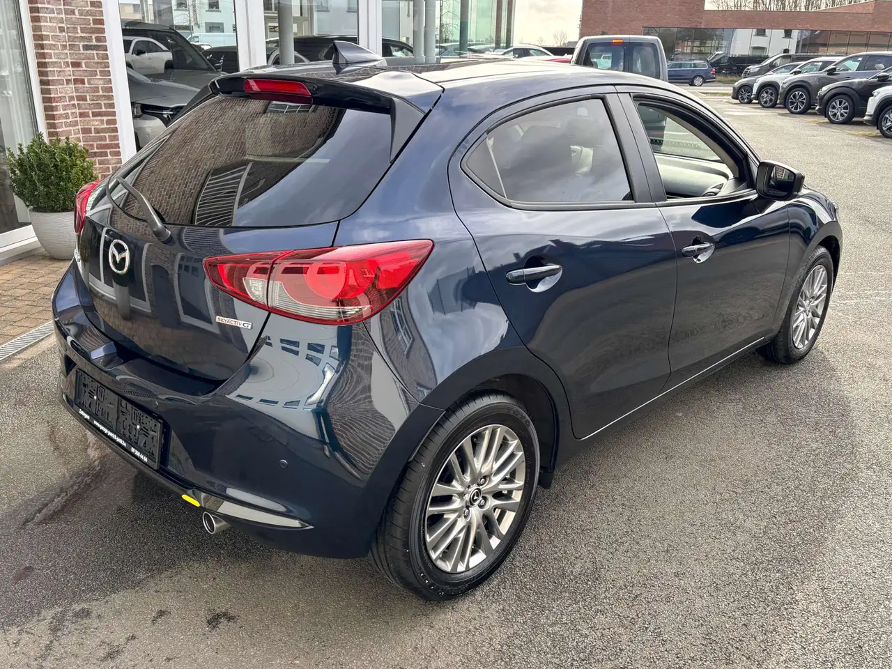Mazda 2 - 5