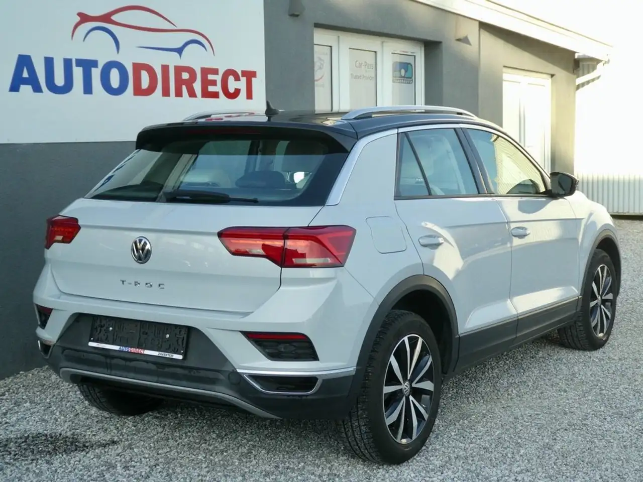Volkswagen T-Roc - 4