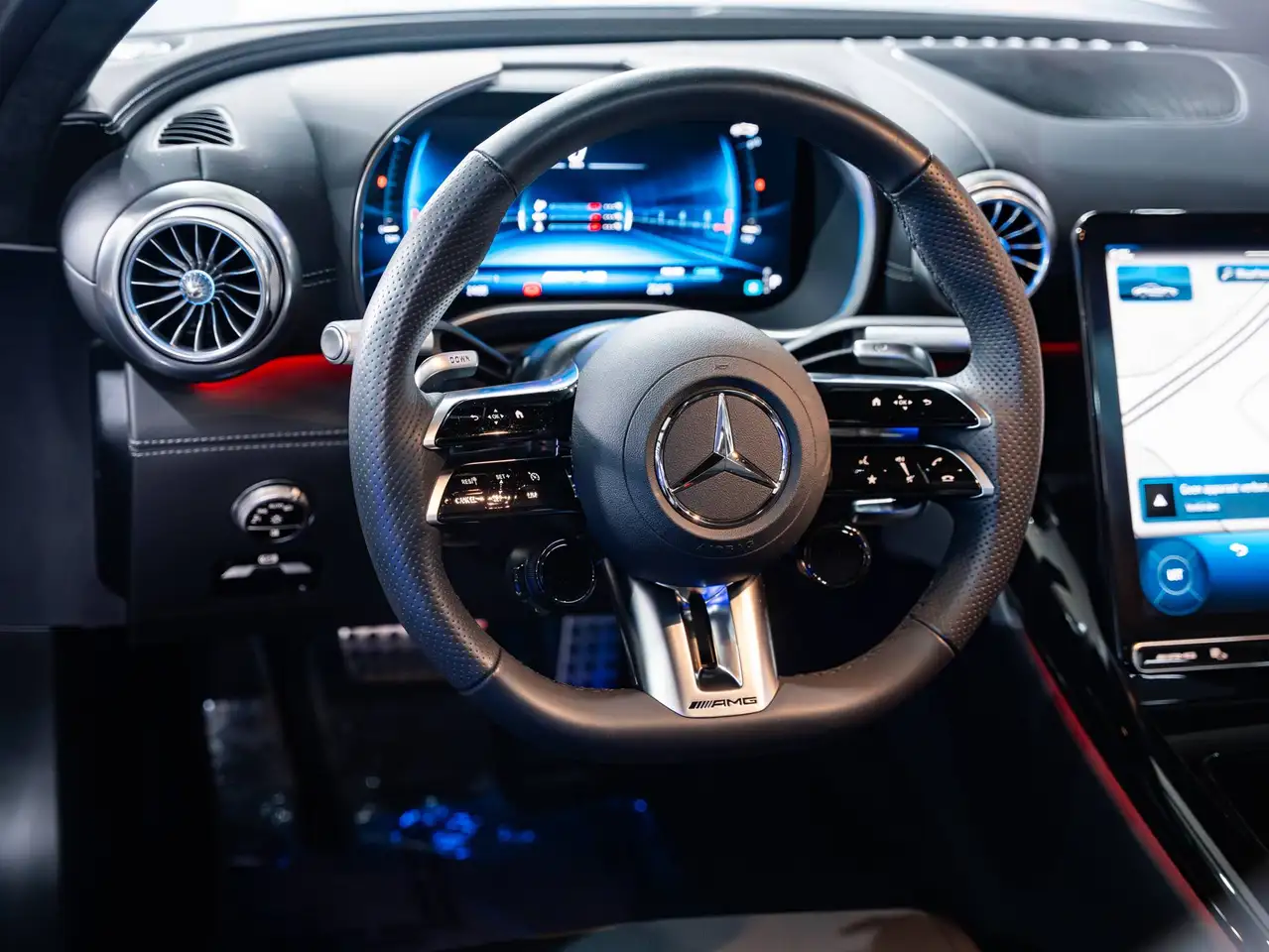 Mercedes-Benz AMG GT - 12