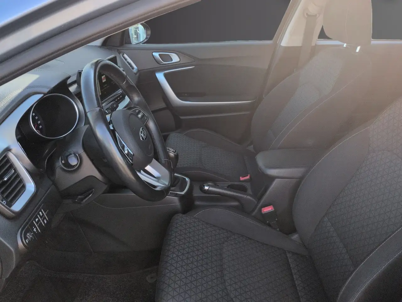 Kia Ceed / cee'd - 8