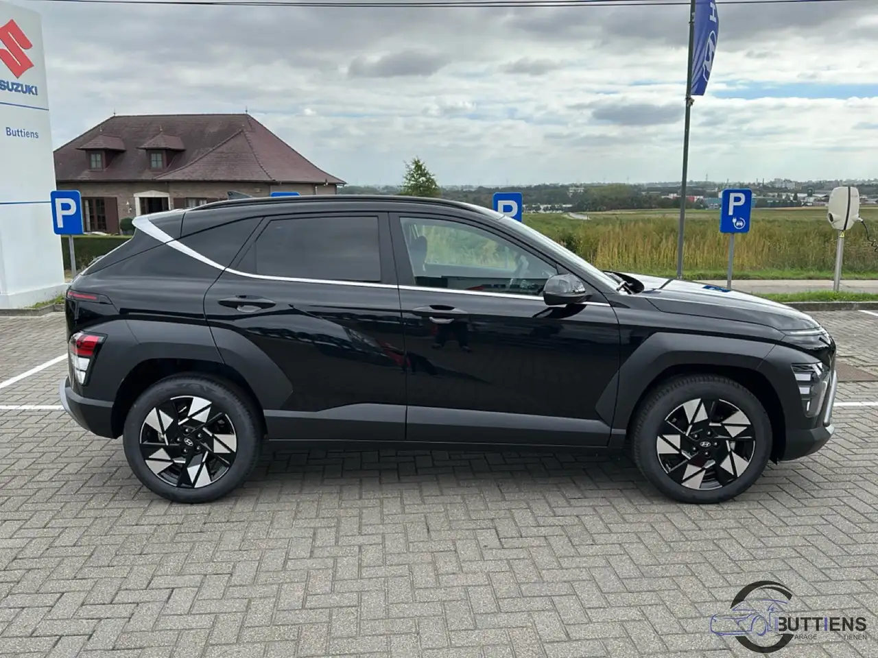 Hyundai KONA - 6