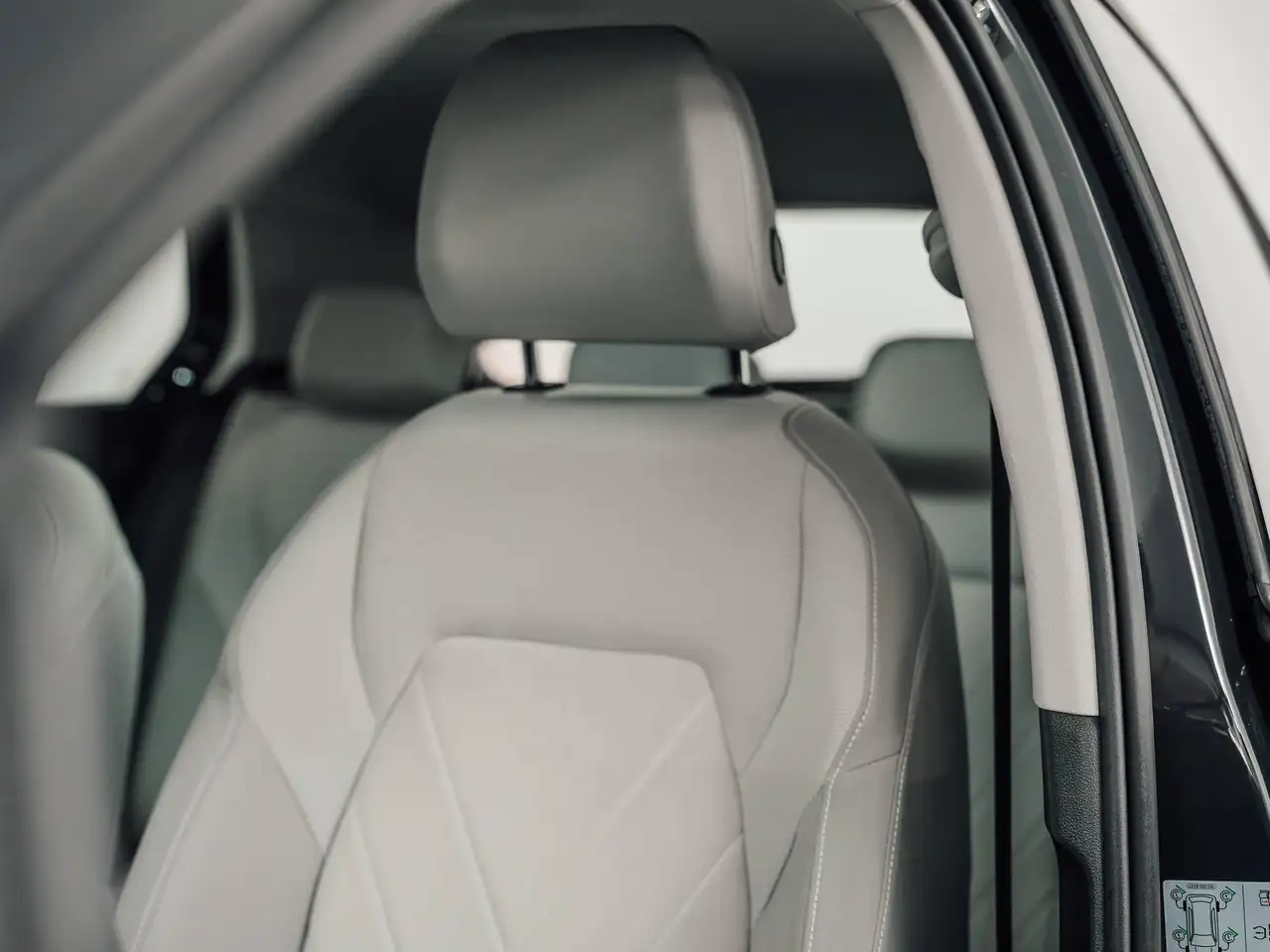 Volkswagen Golf - 12
