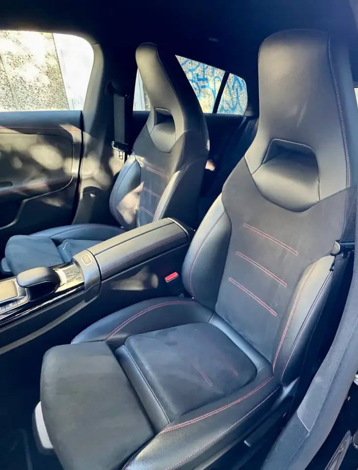 Mercedes-Benz CLA 180 - 9