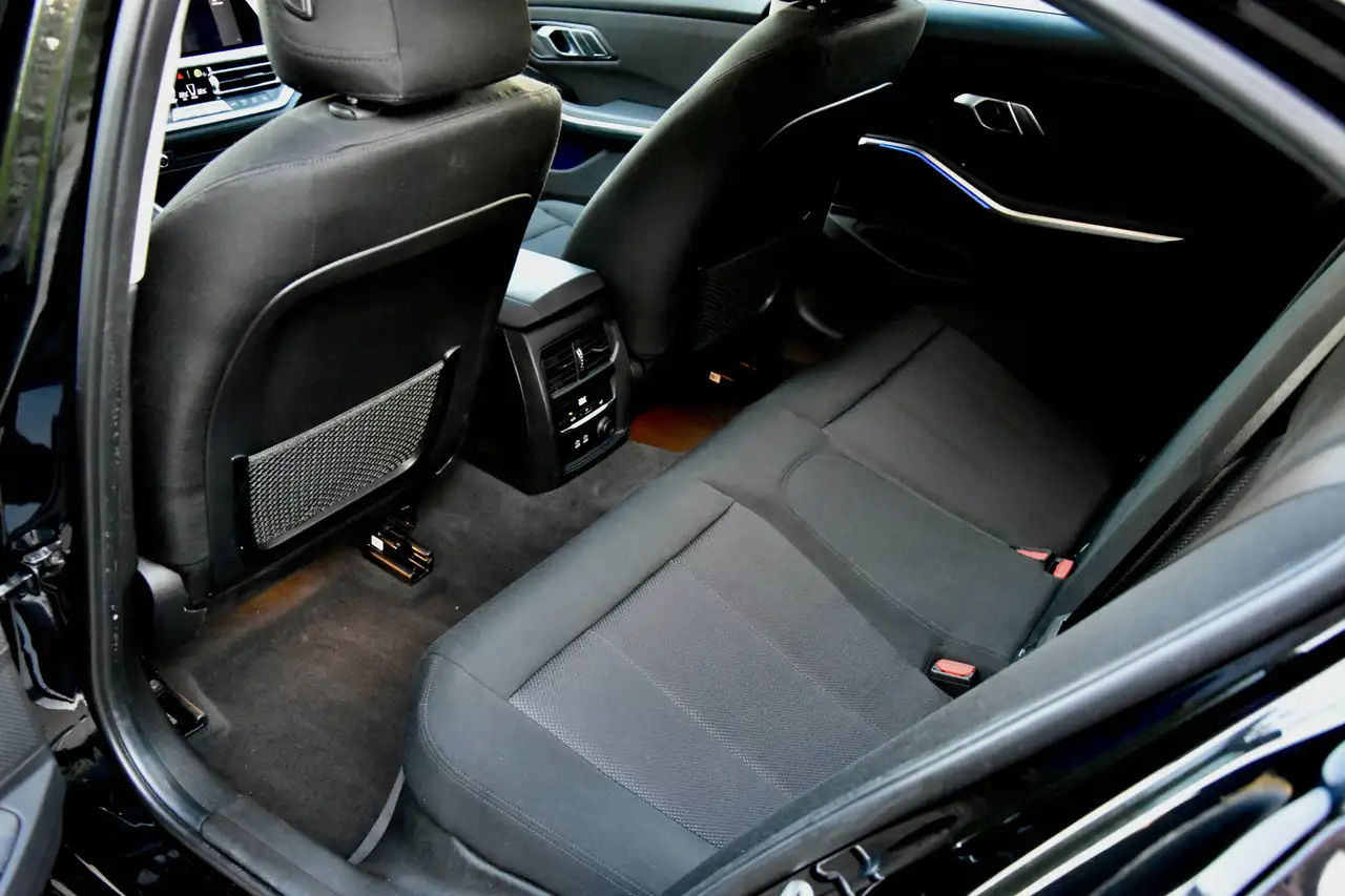 BMW 320 - 11