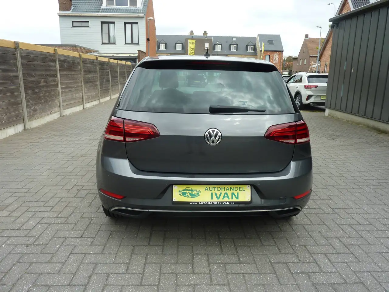 Volkswagen Golf - 5