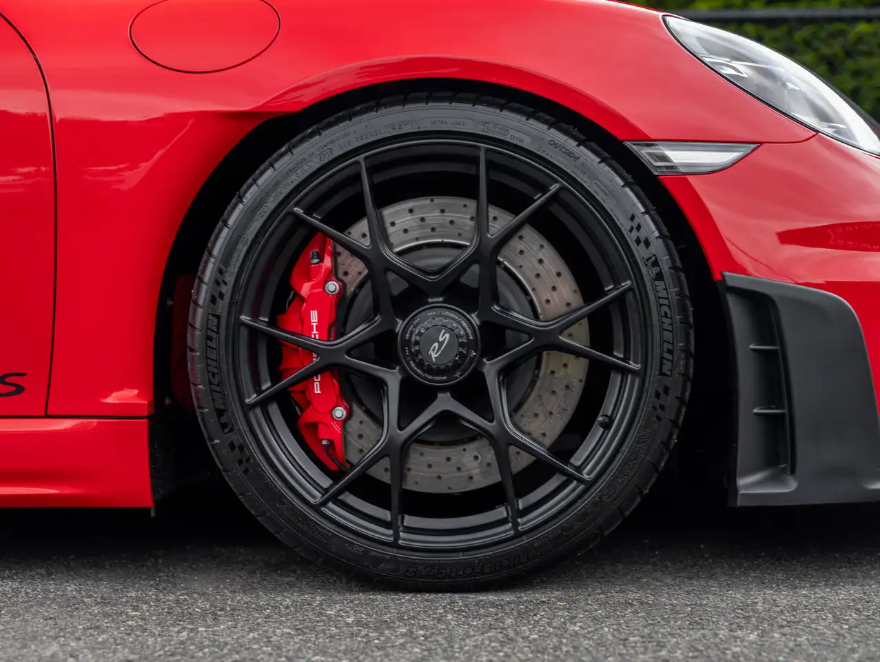 Porsche 718 Spyder - 10