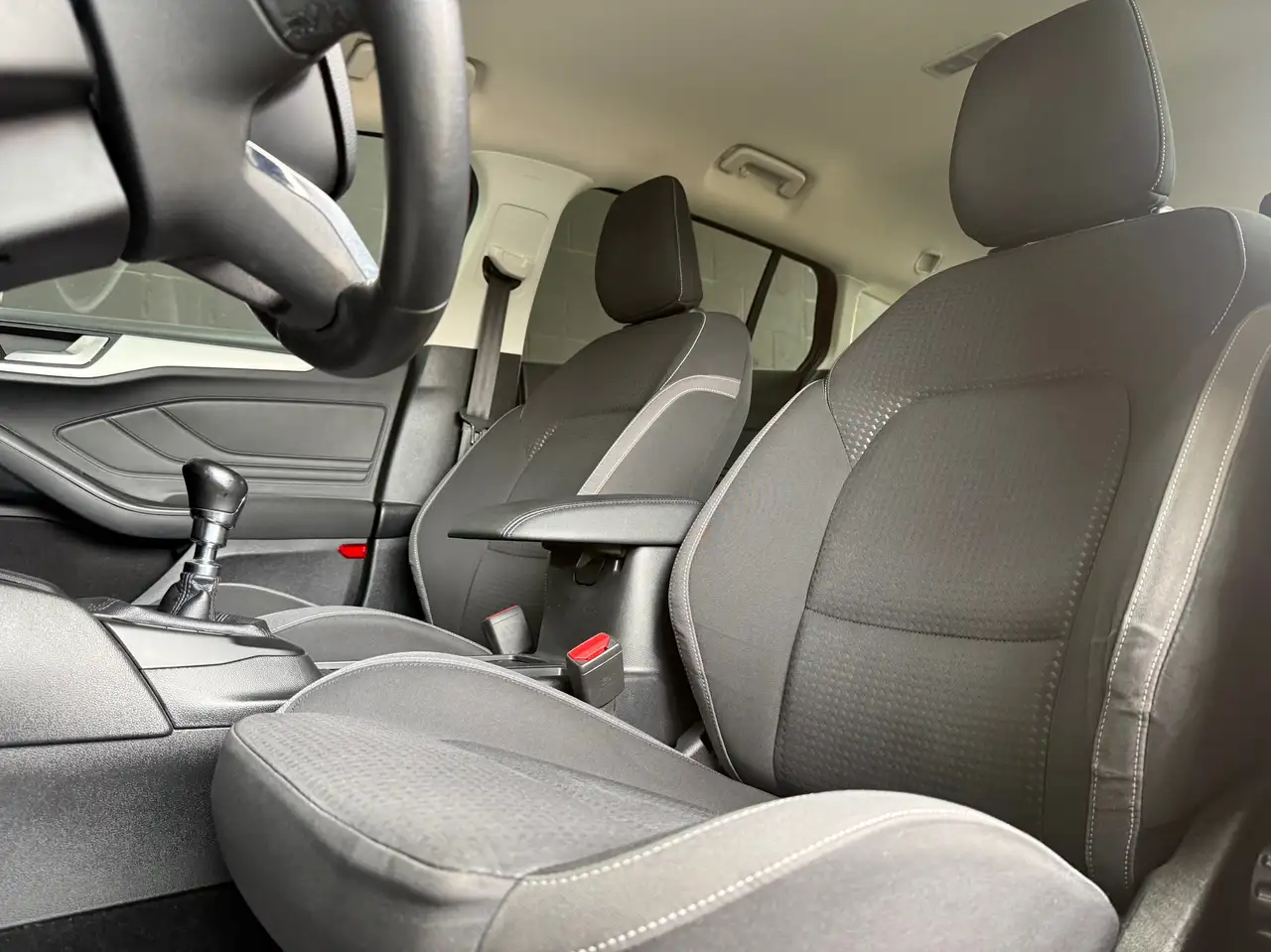 Ford Focus - 11