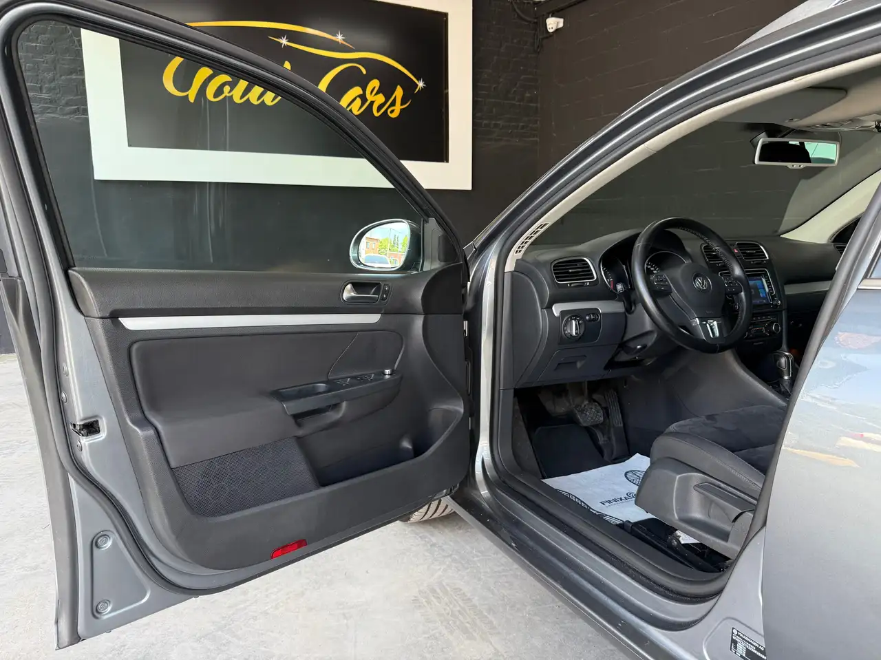 Volkswagen Golf - 9