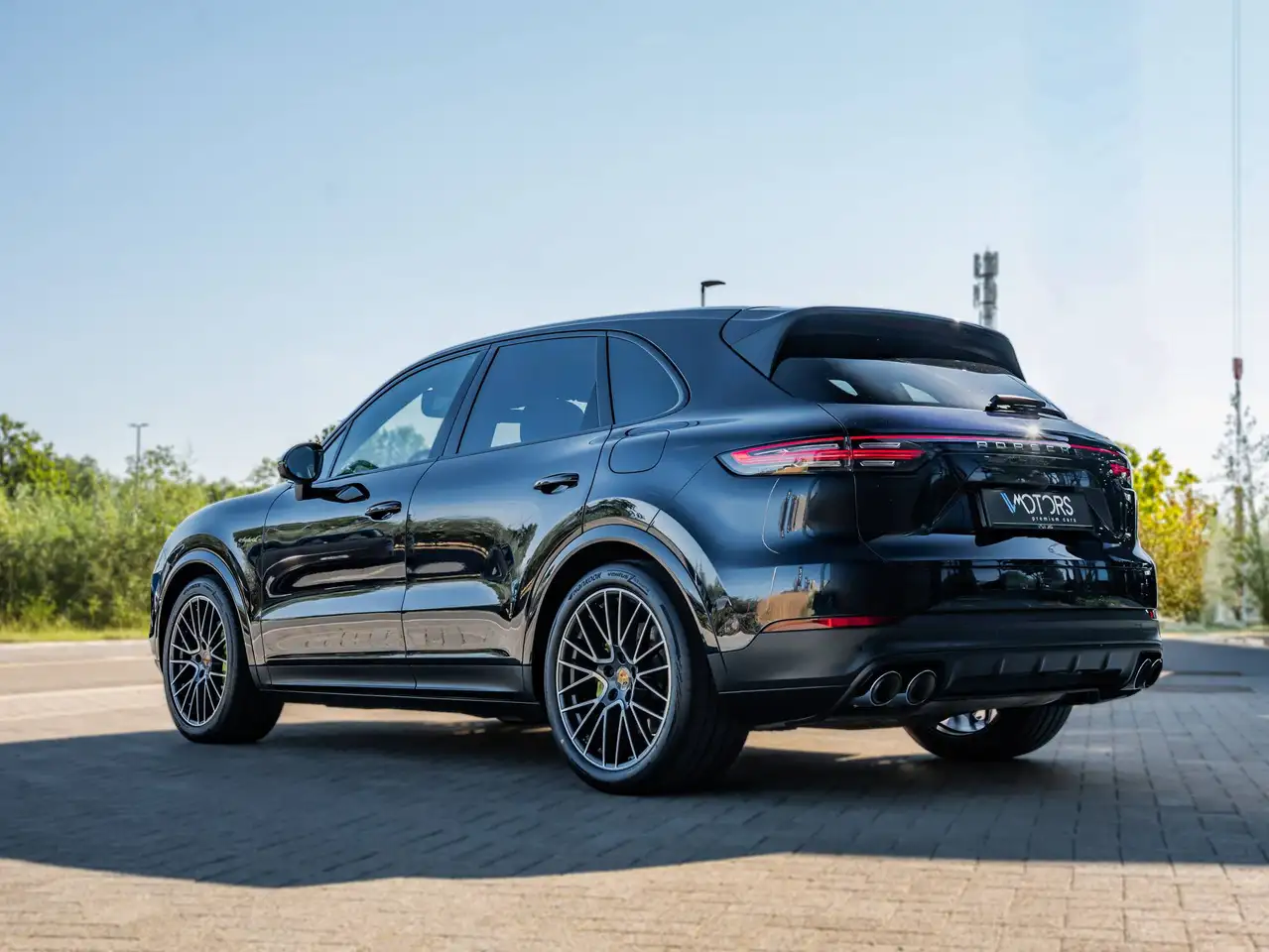 Porsche Cayenne - 4