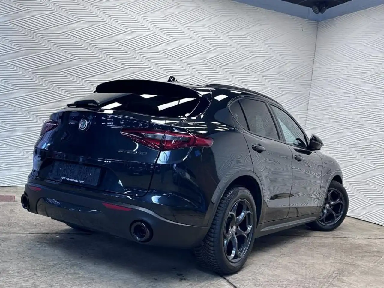 Alfa Romeo Stelvio - 11
