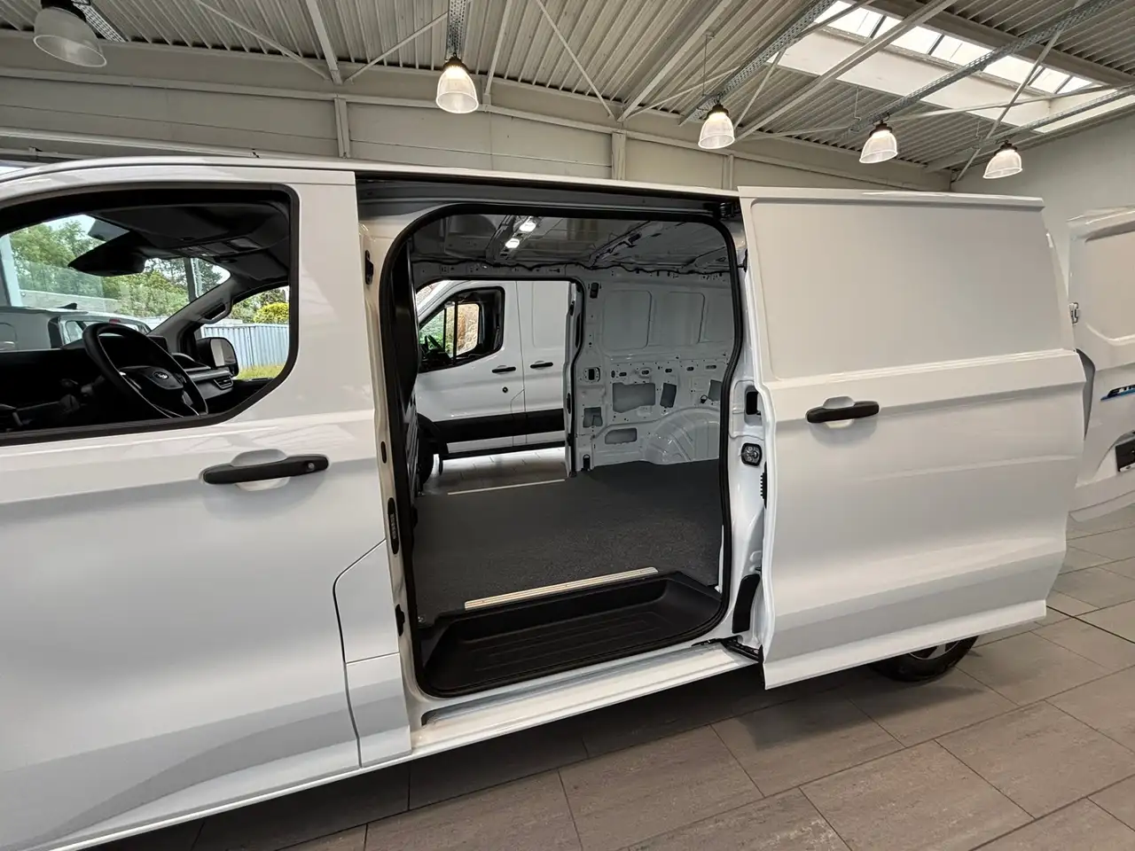 Ford Transit Custom - 10