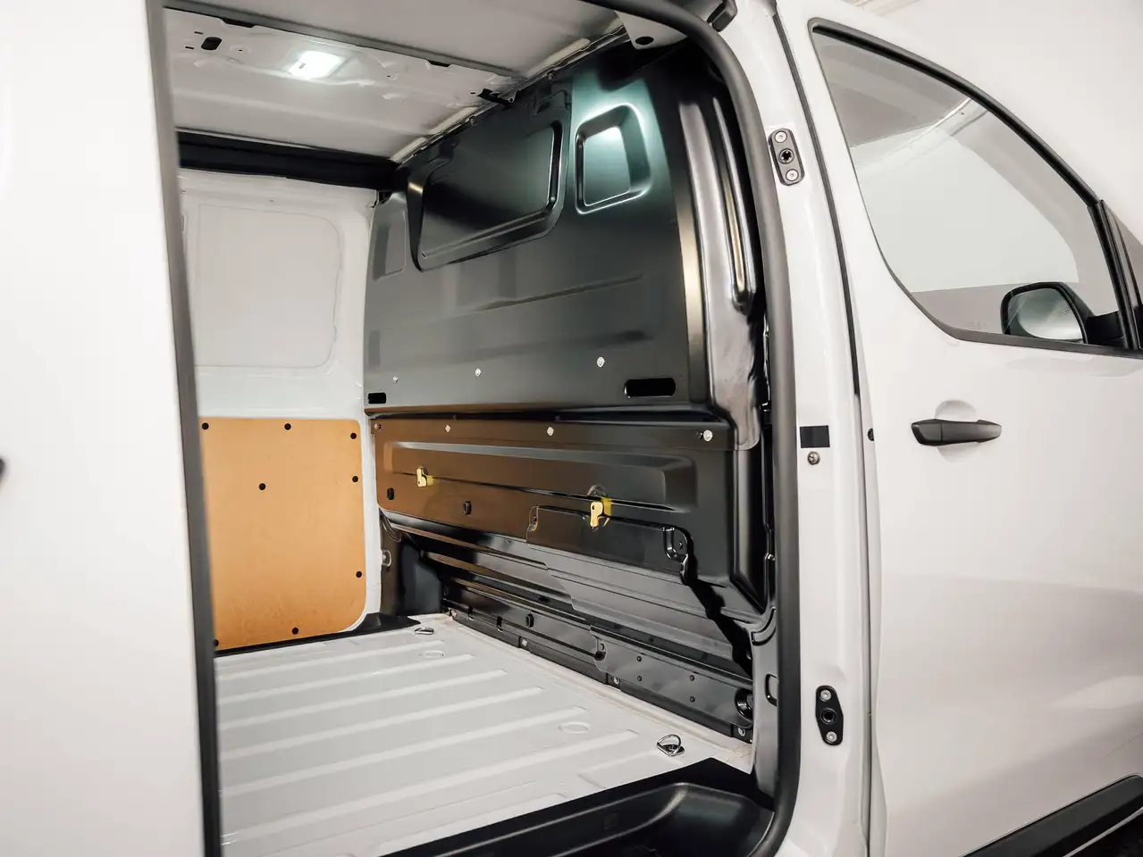 Opel Vivaro - 10