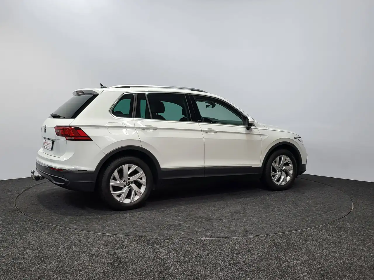 Volkswagen Tiguan - 6