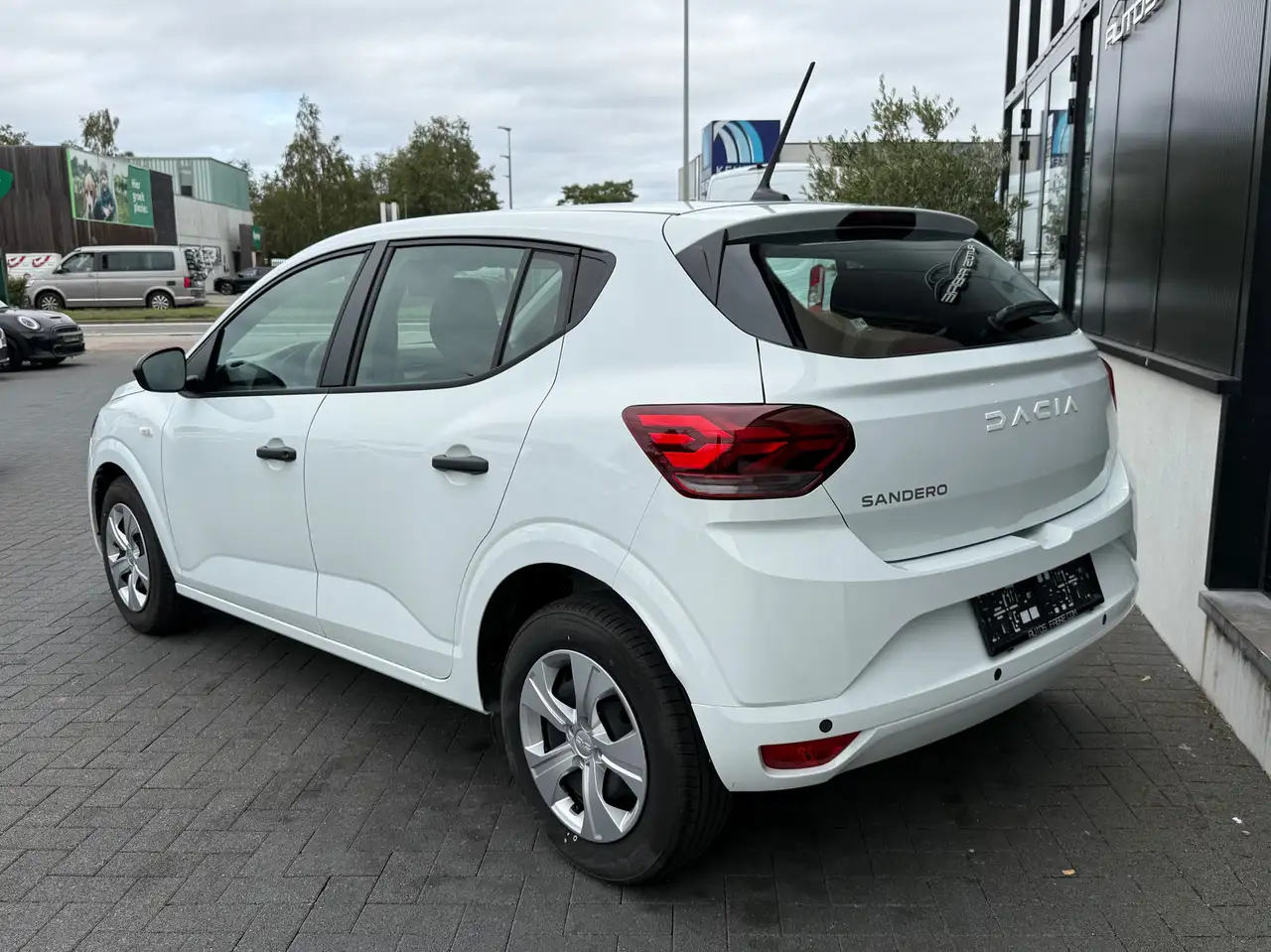 Dacia Sandero - 6