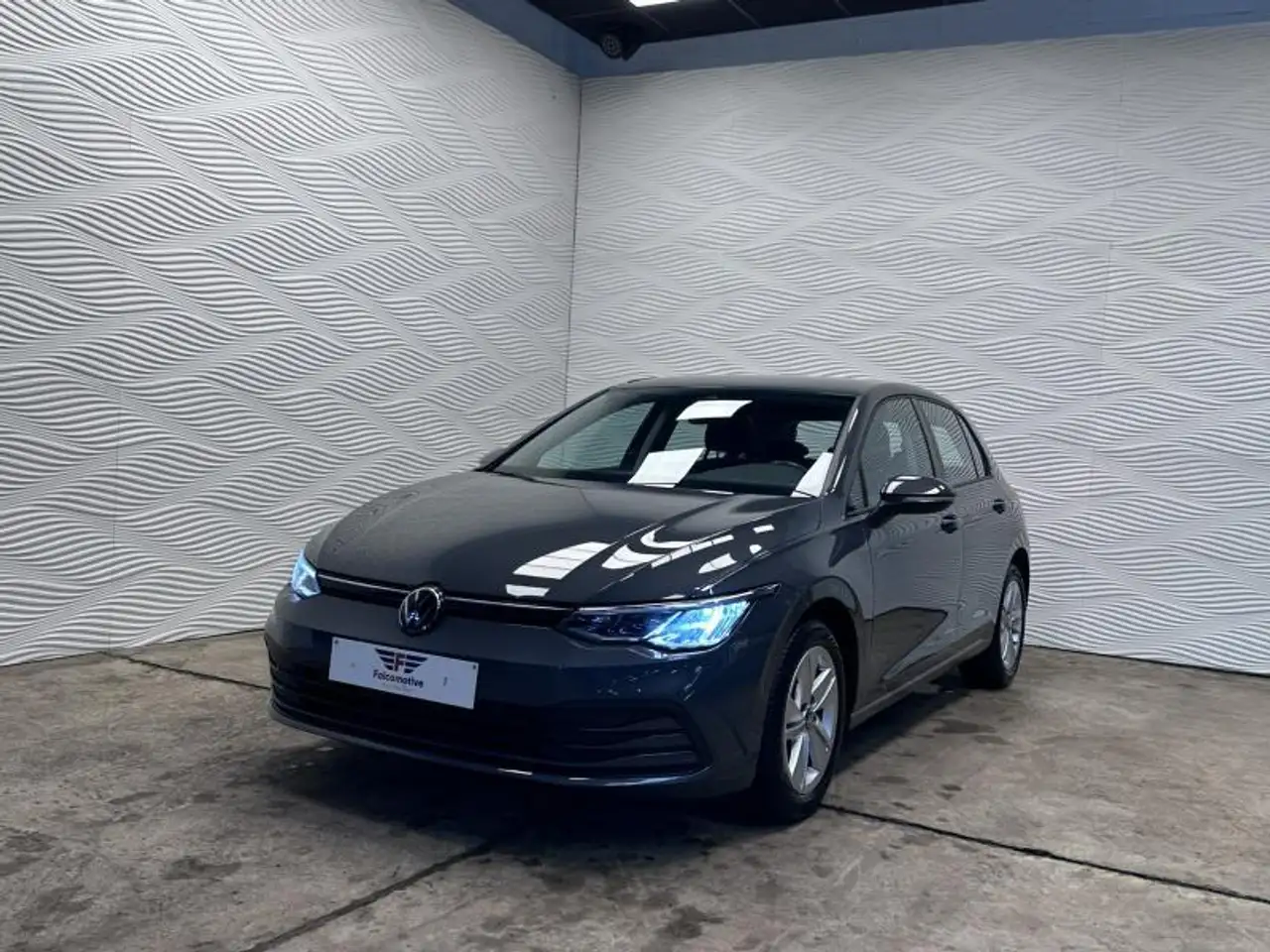 Volkswagen Golf - 2